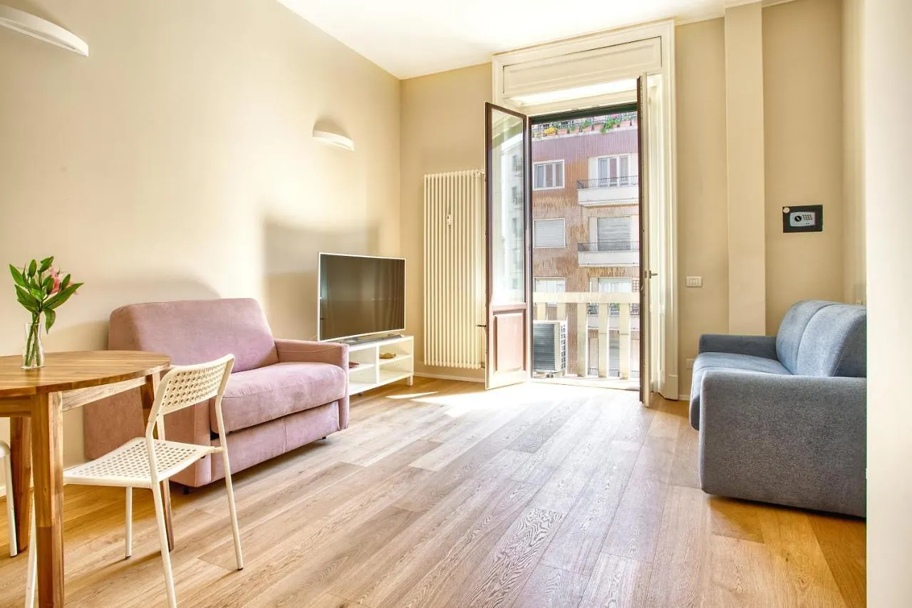 Joivy Cute Central Studio Milan 0*,  Italy