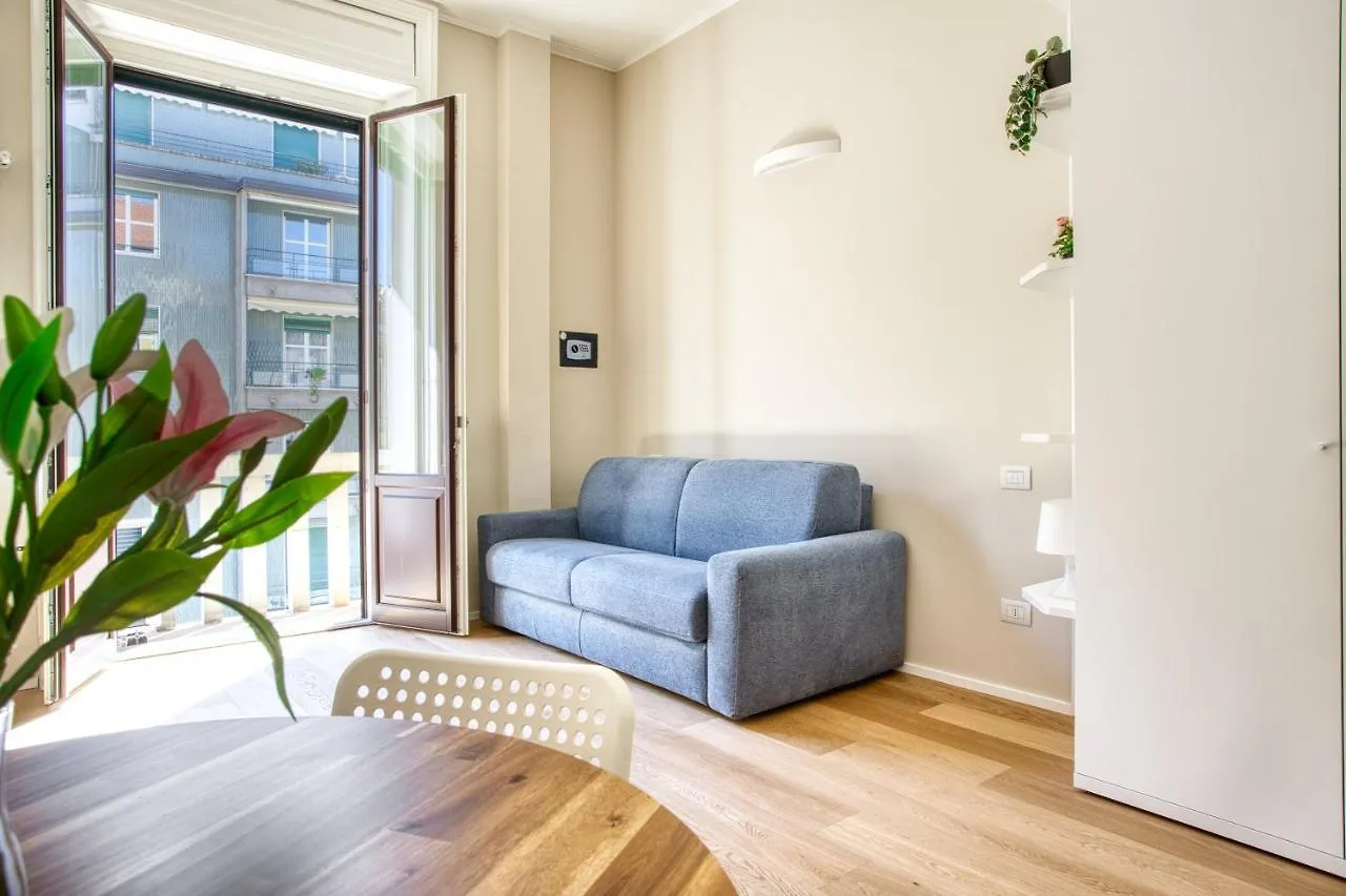 Joivy Cute Central Studio Milan Apartment